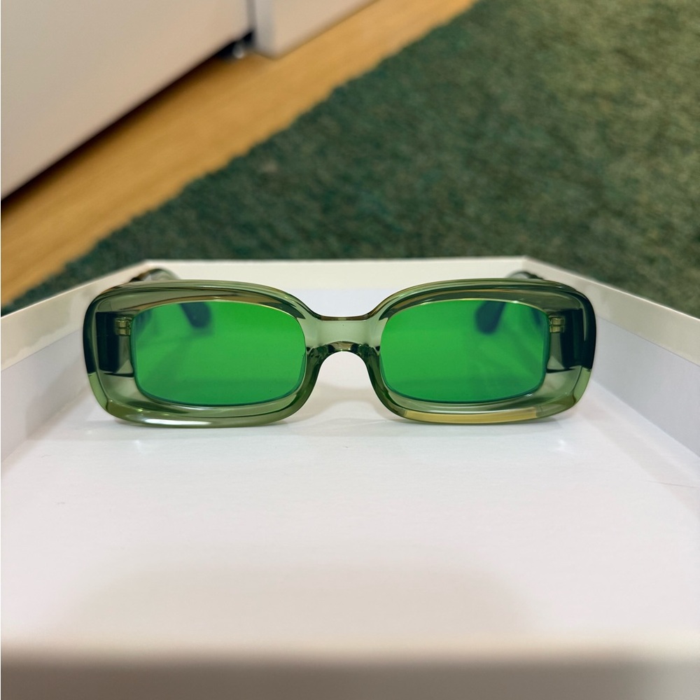 FUTUREMOOD AURABLISS 5000 'HERBALUX' Green Mood-Boosting Sunglasses